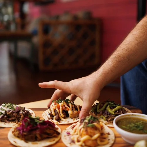 Tacos del menú Chela's Coctelería