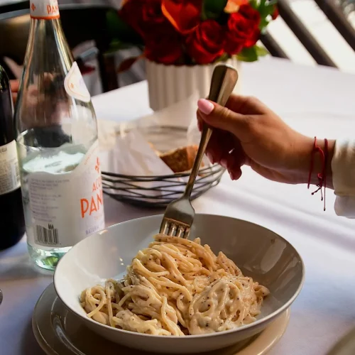 Pasta italiana en uno de los mejores restaurantes de north miami el cacio e pepe italian
