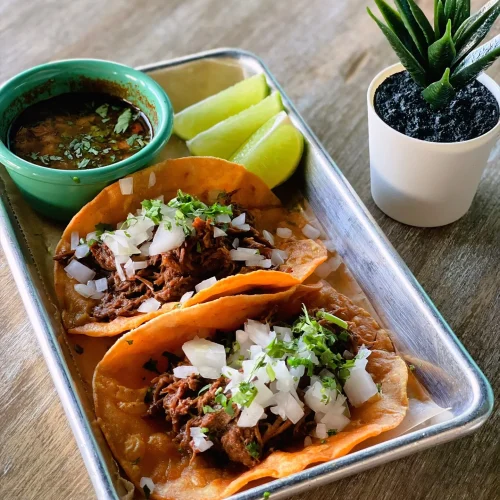 tacos de birria en la taqueria la diosa